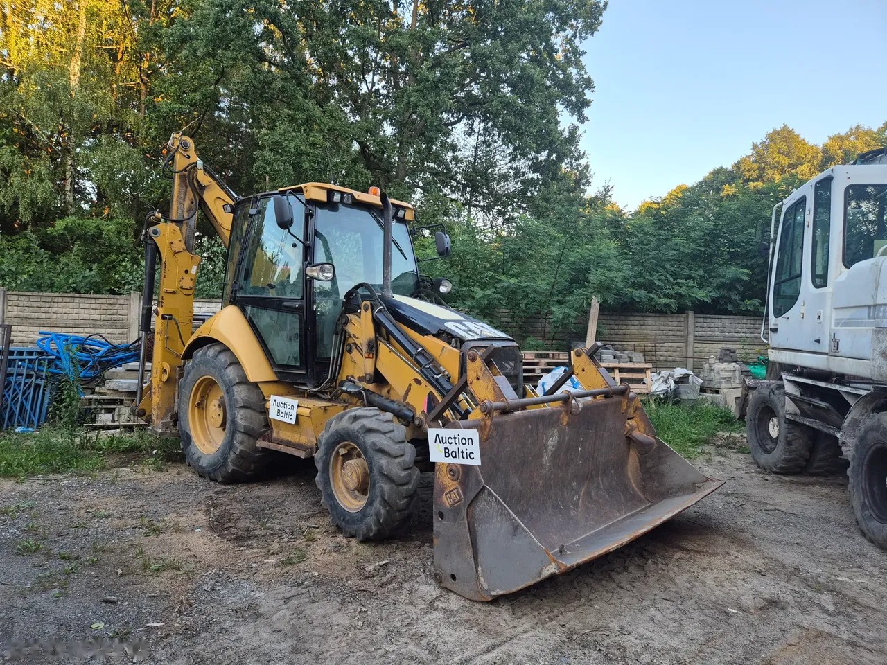 2007 Caterpillar 428 E, 5.236 mth, Import Auf Lager in der EU — Foto 1 | AMECAR 2007 Caterpillar 428 E, 5.236 mth, Import Auf Lager in der EU — Foto 1
