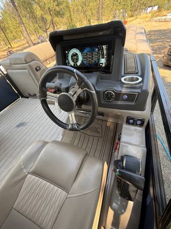 2023 Ranger, Import USA — Foto 11 z 12