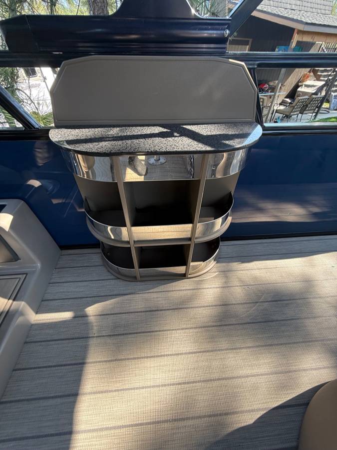 2023 Ranger, Import USA — Foto 8 z 12