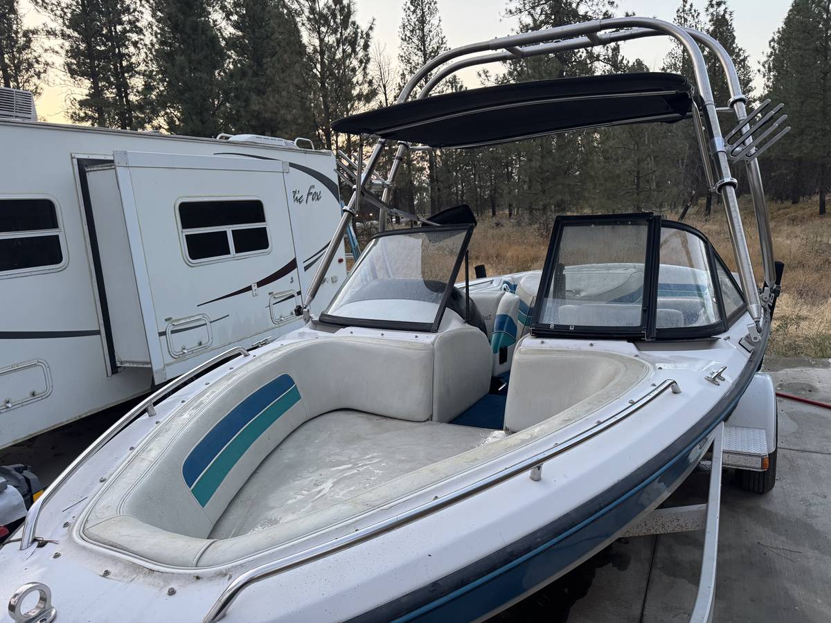 1993 Nautique, Import USA — Foto 2 z 7