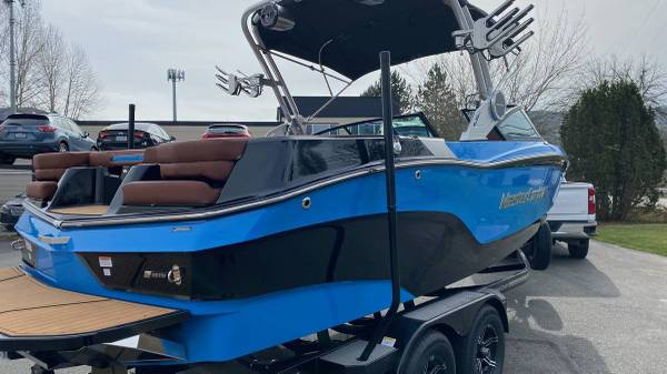 2022 MasterCraft, Import USA — Foto 2 z 9