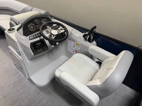 Lowe, Import USA — Foto 12 z 12