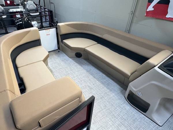 2026 Lowe, Import USA — Foto 7 z 12