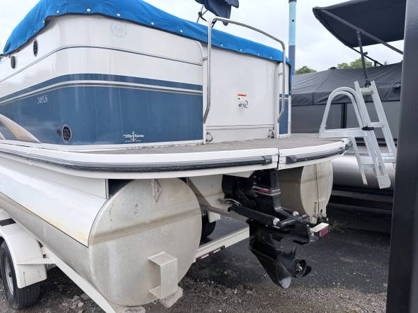 2005 Crestliner, Import USA — Foto 10 z 11
