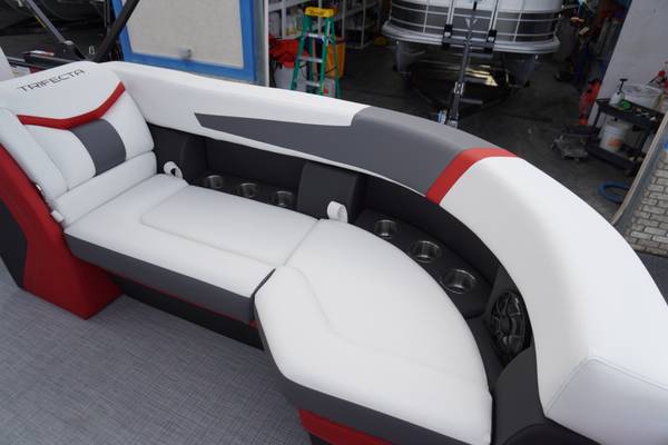 2026, Import USA — Foto 12 z 12