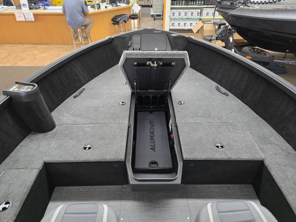 2026, Import USA — Foto 7 z 12
