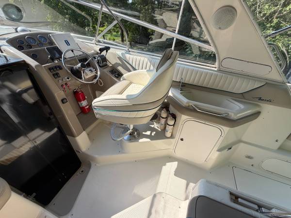 Bayliner, Import USA — Foto 8 z 12