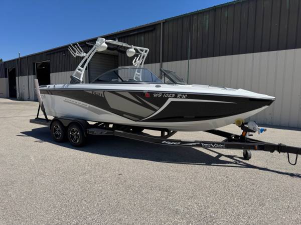 Tige, Import USA — Foto 1