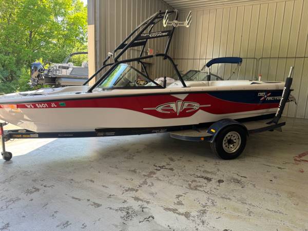 Nautique, Import USA — Foto 4 z 11