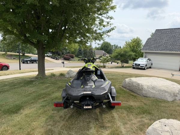 2023 Sea-Doo, Import USA — Foto 2 z 9