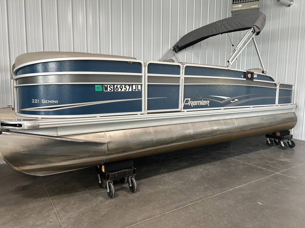 PREMIER 221 GEMINI PONTOON, Import USA — Foto 1 | AMECAR PREMIER 221 GEMINI PONTOON, Import USA — Foto 1
