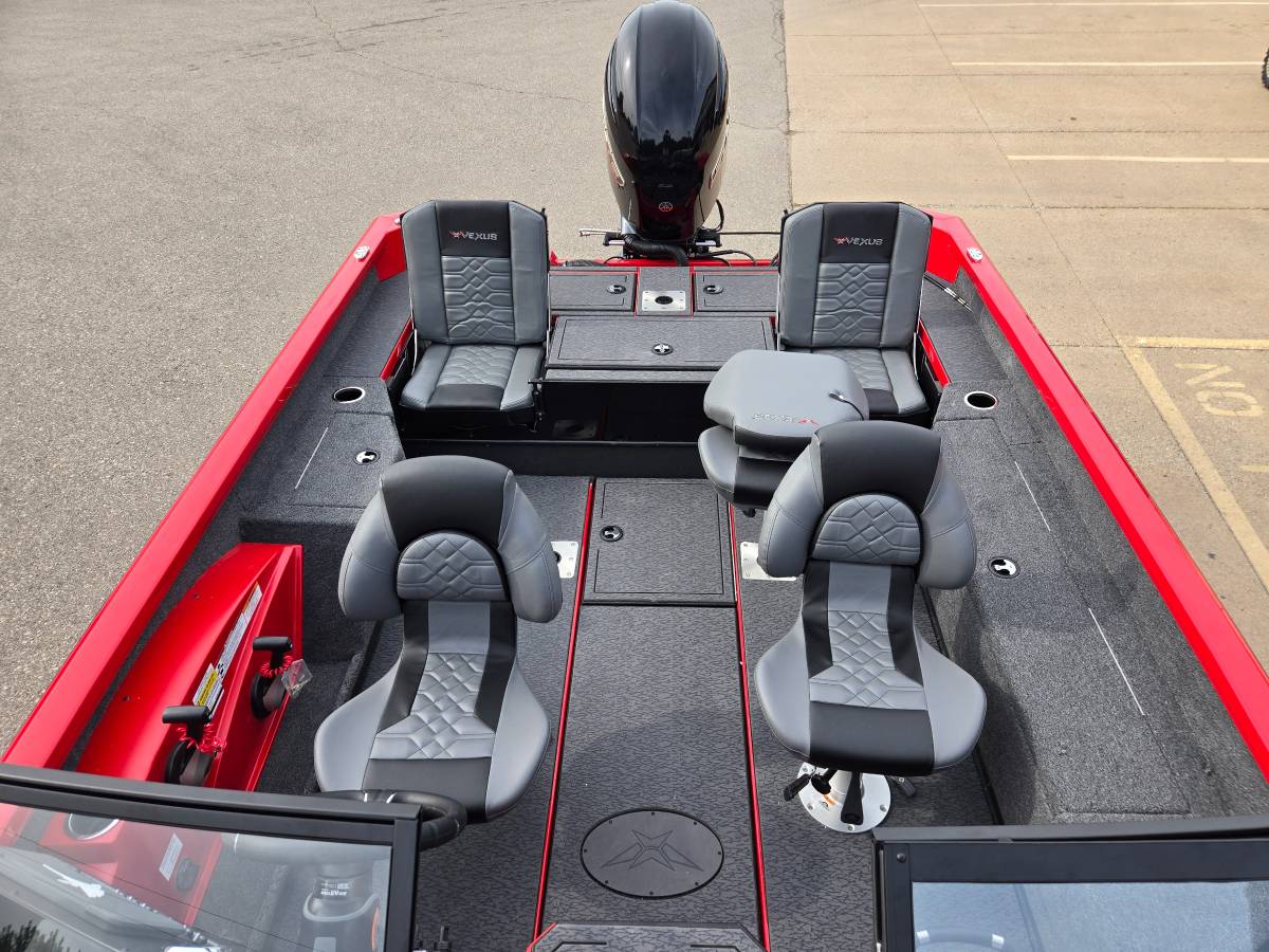 2027 Vexus ADX 190 new Rally Red color and Raptor Pkg!, rot, Import USA — Foto 7 z 8