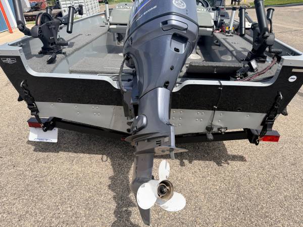 2003, Import USA — Foto 10 z 12