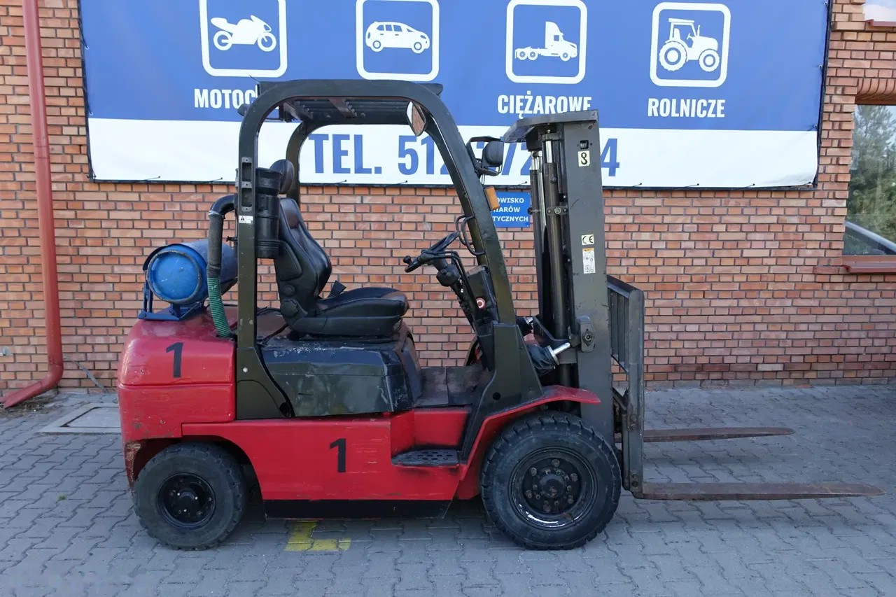 2011 Nissan, 8.844 mth, Import Auf Lager in der EU — Foto 2 z 13