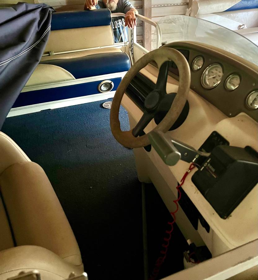 Pontoon boat 2015 model, Import USA — Foto 6 z 6