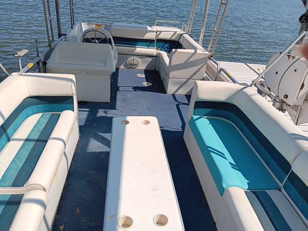 Pontoon boat, Import USA — Foto 5 z 9