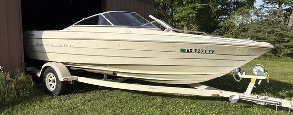 1999 Bayliner, Import USA — Foto 1