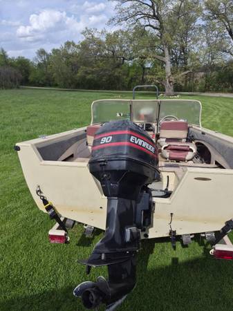 1999 Crestliner, Import USA — Foto 2 z 11