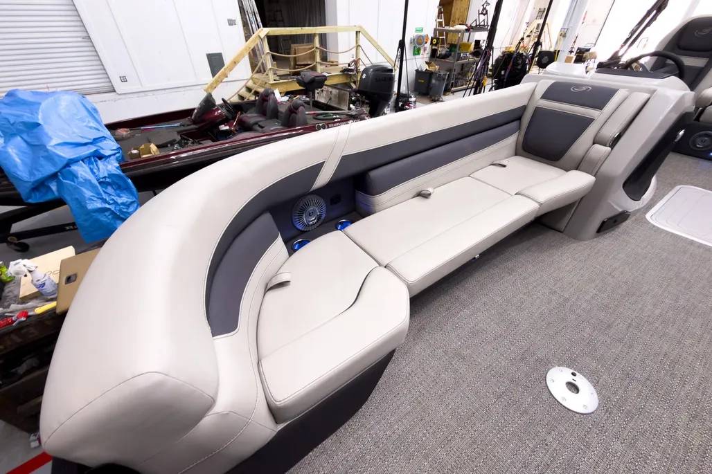 2025, Import USA — Foto 3 z 12