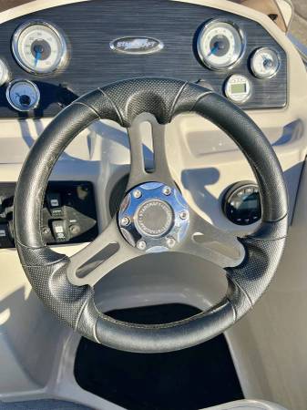 2021 Tracker, Import USA — Foto 12 z 12