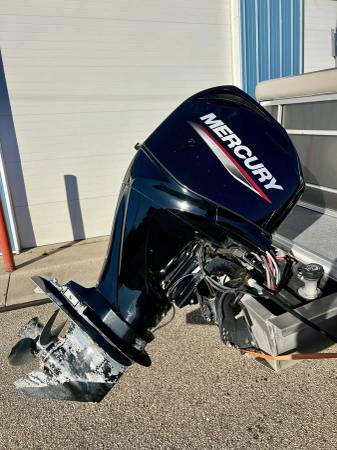2021 Tracker, Import USA — Foto 5 z 12