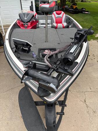 2019 Ranger, Import USA — Foto 4 z 10