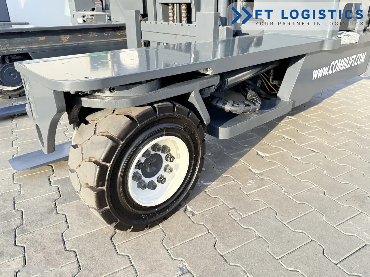 2009 Combilift WÓZEK, 9.379 mth, Import Auf Lager in der EU — Foto 9 z 24