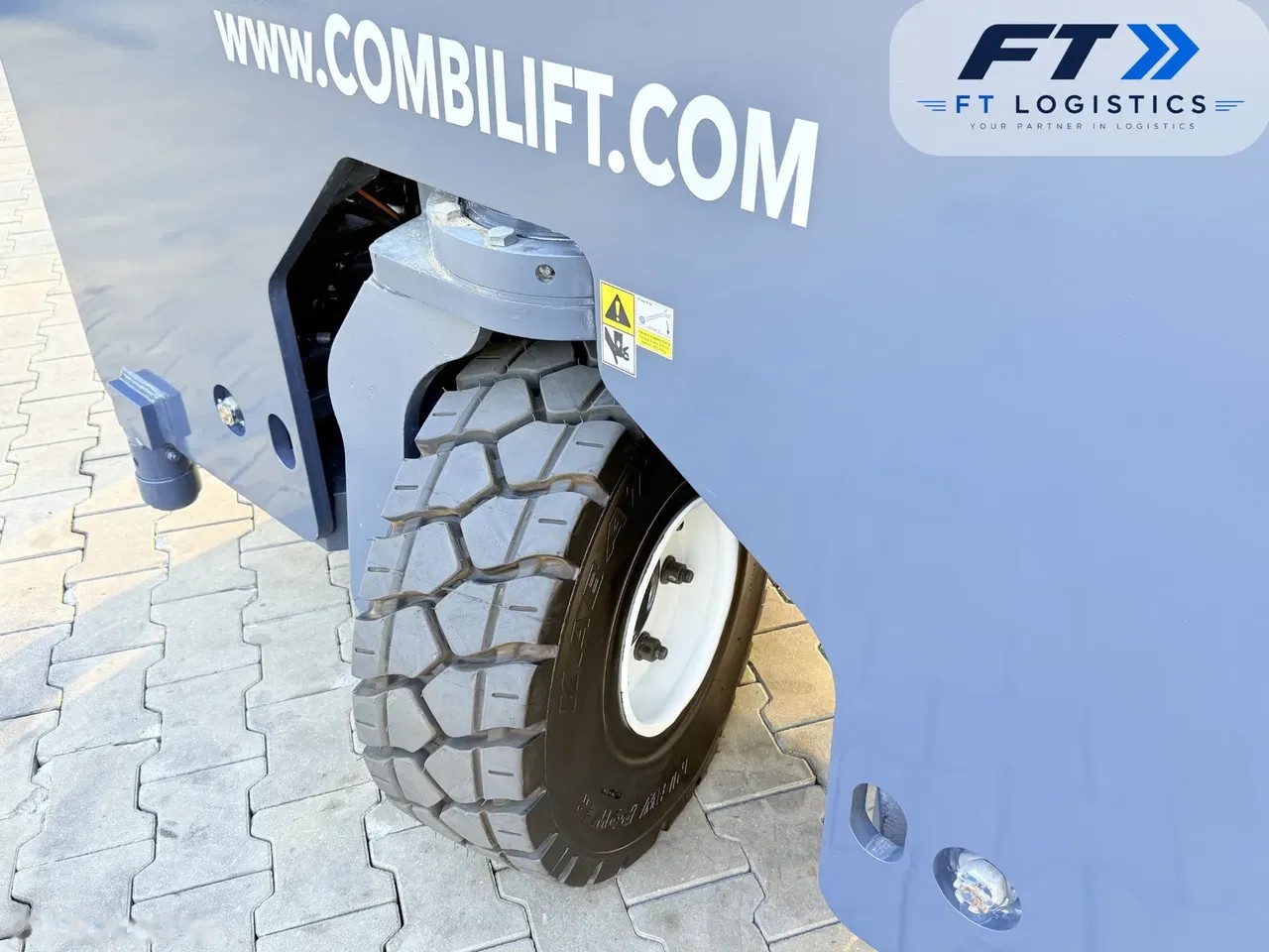 2015 Combilift WÓZEK, 4.496 mth, Import Auf Lager in der EU — Foto 7 z 24