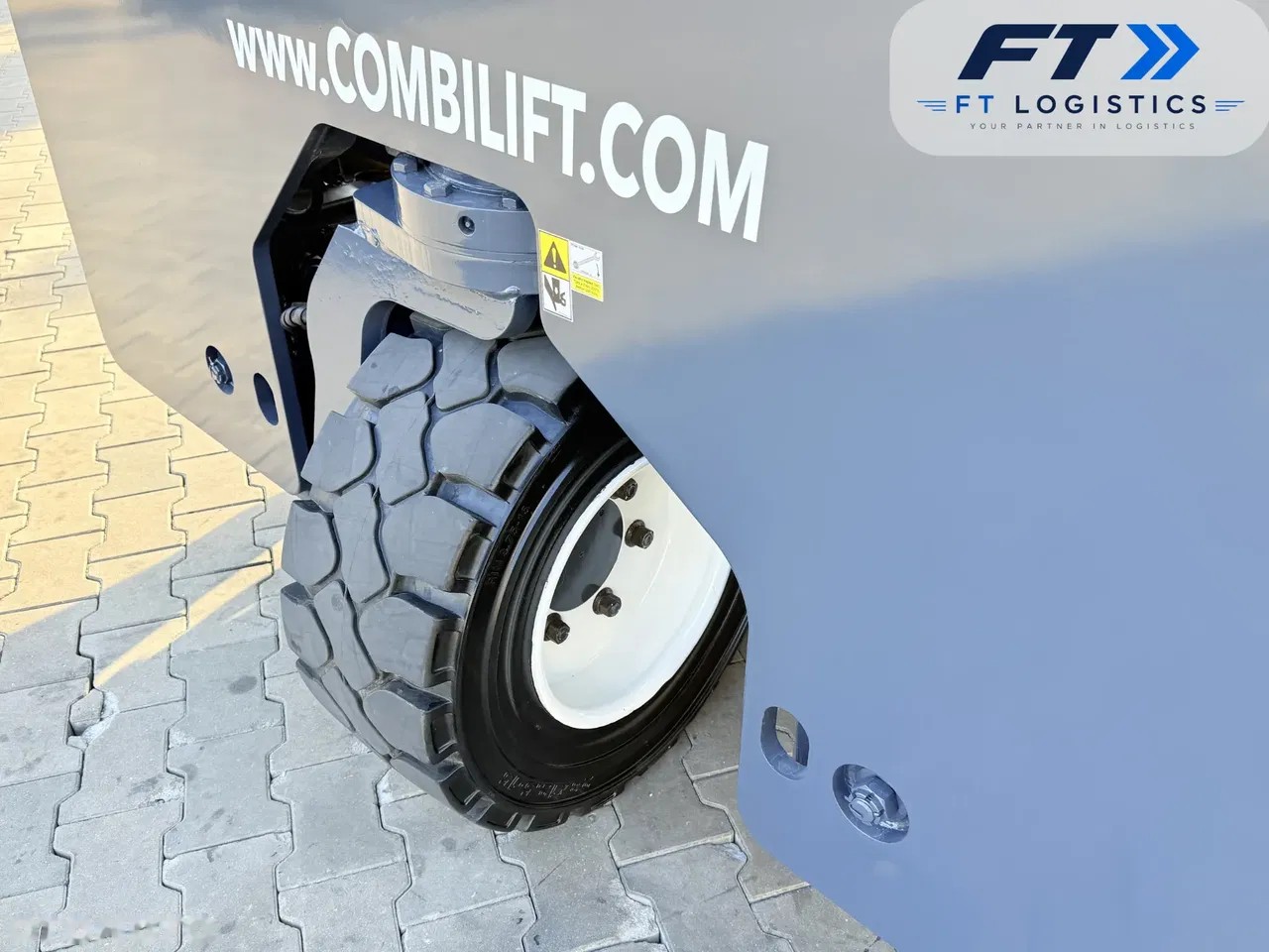2011 Combilift WÓZEK, 4.946 mth, Import Auf Lager in der EU — Foto 6 z 24