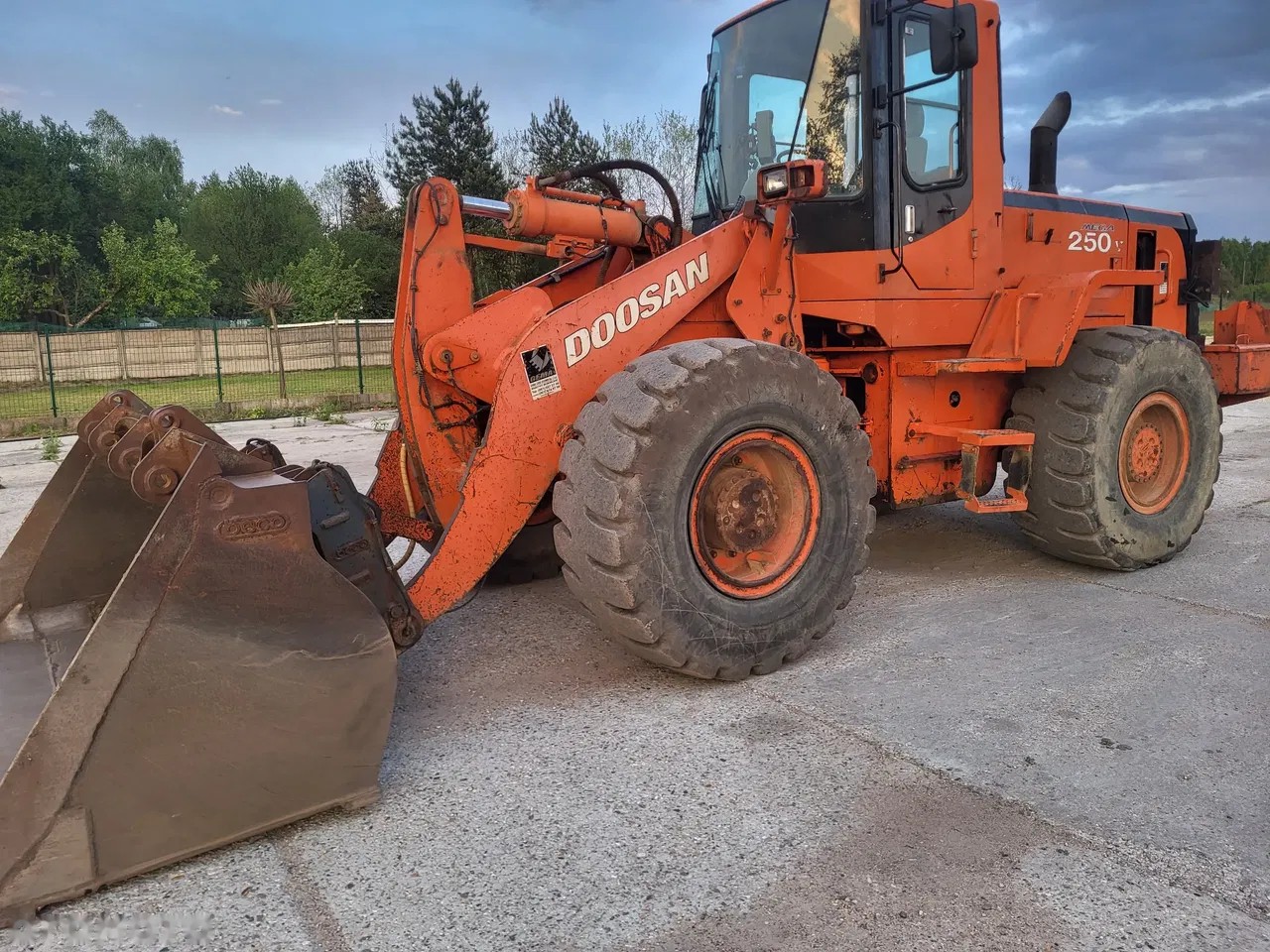 2004 Doosan M250V, Import Auf Lager in der EU — Foto 1