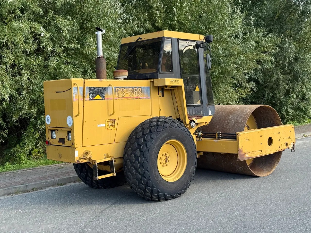 1998 Caterpillar, 2.600 mth, Import Auf Lager in der EU — Foto 11 z 15