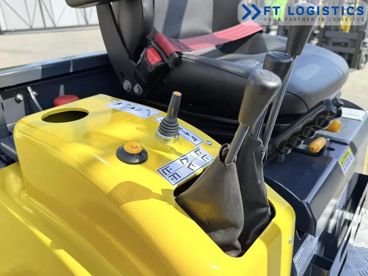 2015 Combilift WÓZEK, 6.723 mth, Import Auf Lager in der EU — Foto 9 z 24