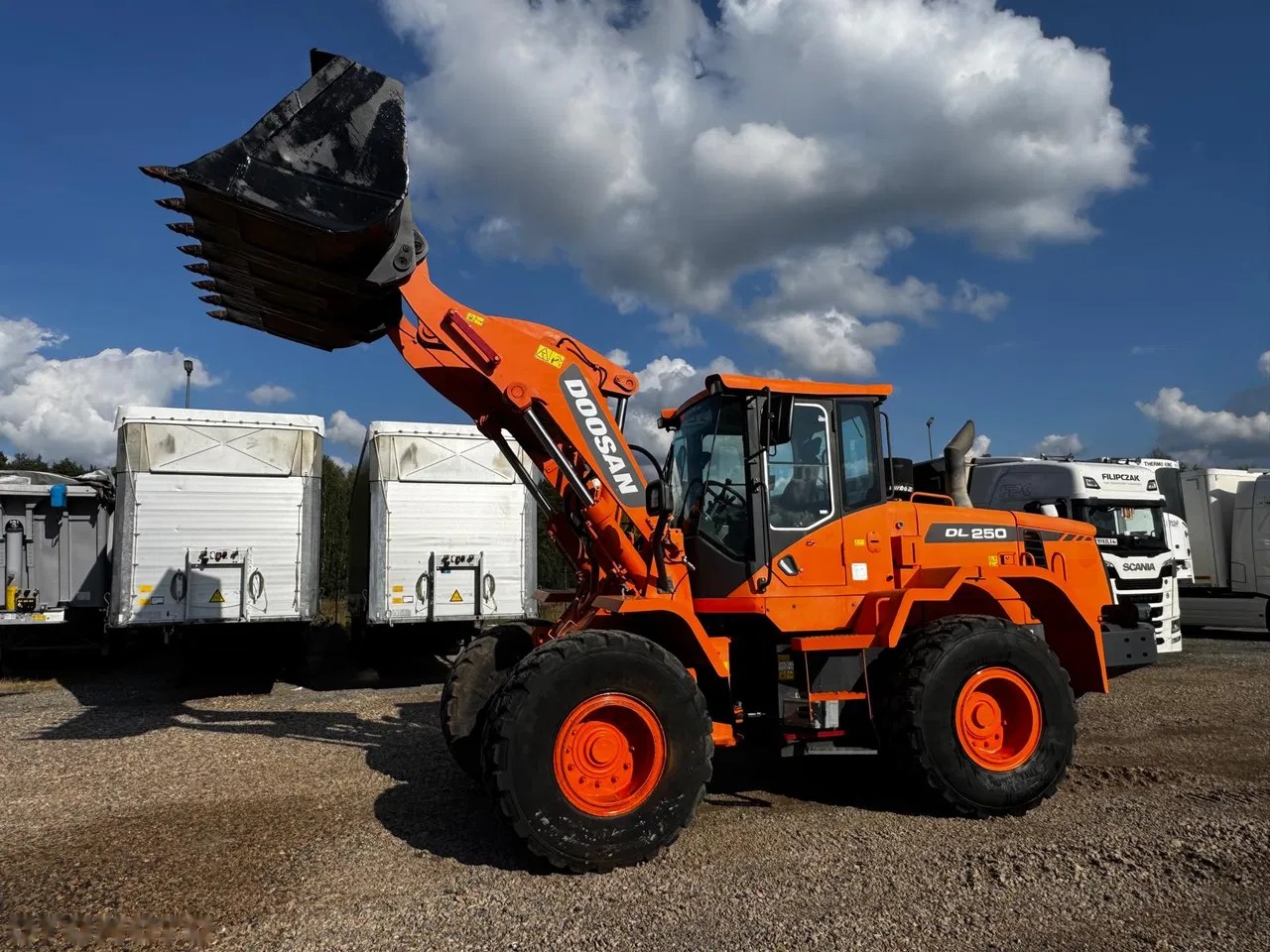 2013 Doosan DL, 10.000 mth, Import Auf Lager in der EU — Foto 1