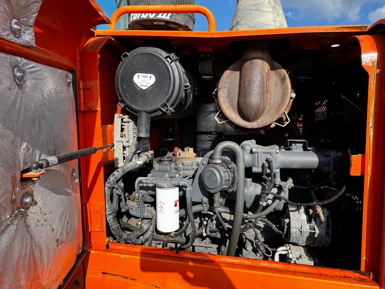2013 Doosan DL, 10.000 mth, Import Auf Lager in der EU — Foto 12 z 24