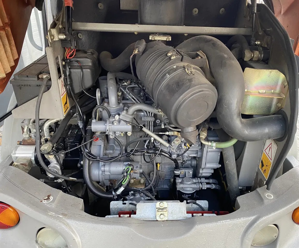 2012 Atlas AR, Import Auf Lager in der EU — Foto 10 z 24