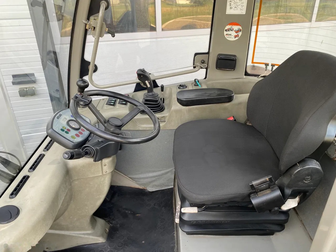 2012 Atlas AR, Import Auf Lager in der EU — Foto 8 z 24