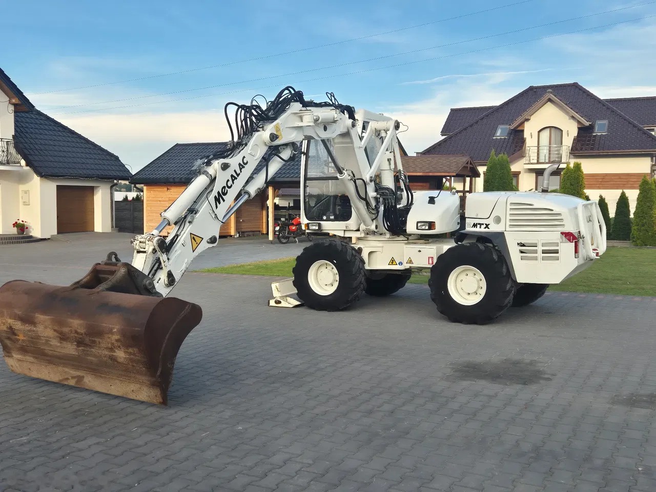 2015 Mecalac, 11.078 mth, Import Auf Lager in der EU — Foto 7 z 24