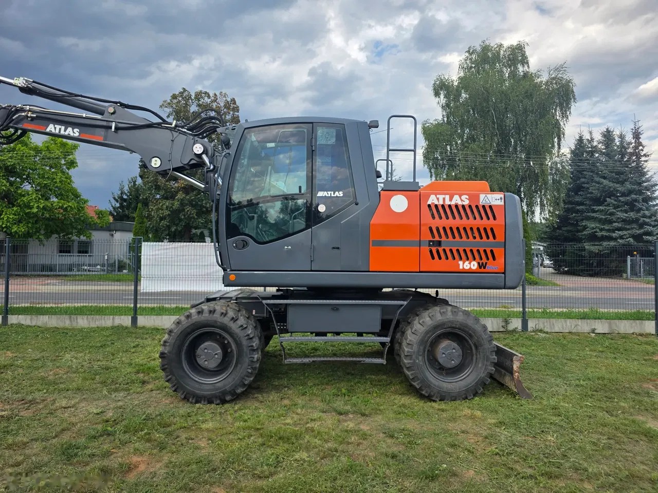 2017 Atlas 160W, 4.700 mth, Import Auf Lager in der EU — Foto 2 z 24