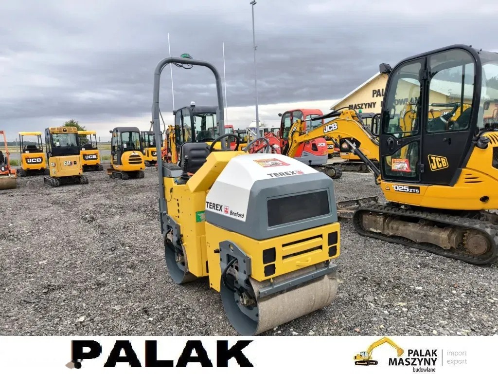 2007 Terex VÁLEC, 3.384 mth, Import Auf Lager in der EU — Foto 1