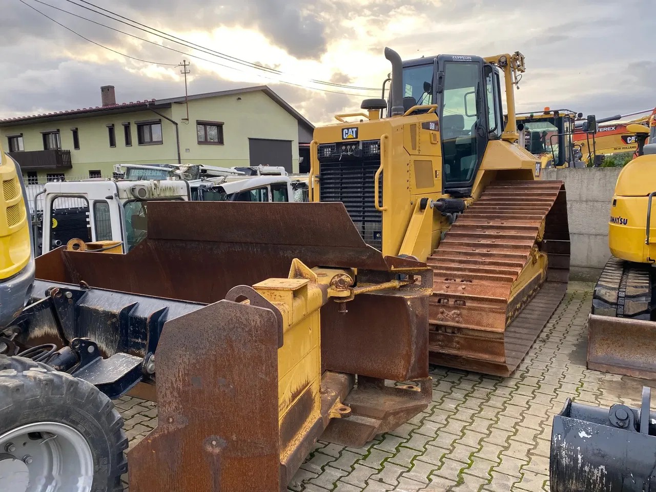 2016 Caterpillar D6N, 7.800 mth, Import Auf Lager in der EU — Foto 1