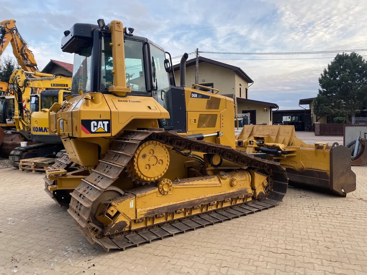 2016 Caterpillar D6N, 7.800 mth, Import Auf Lager in der EU — Foto 11 z 24