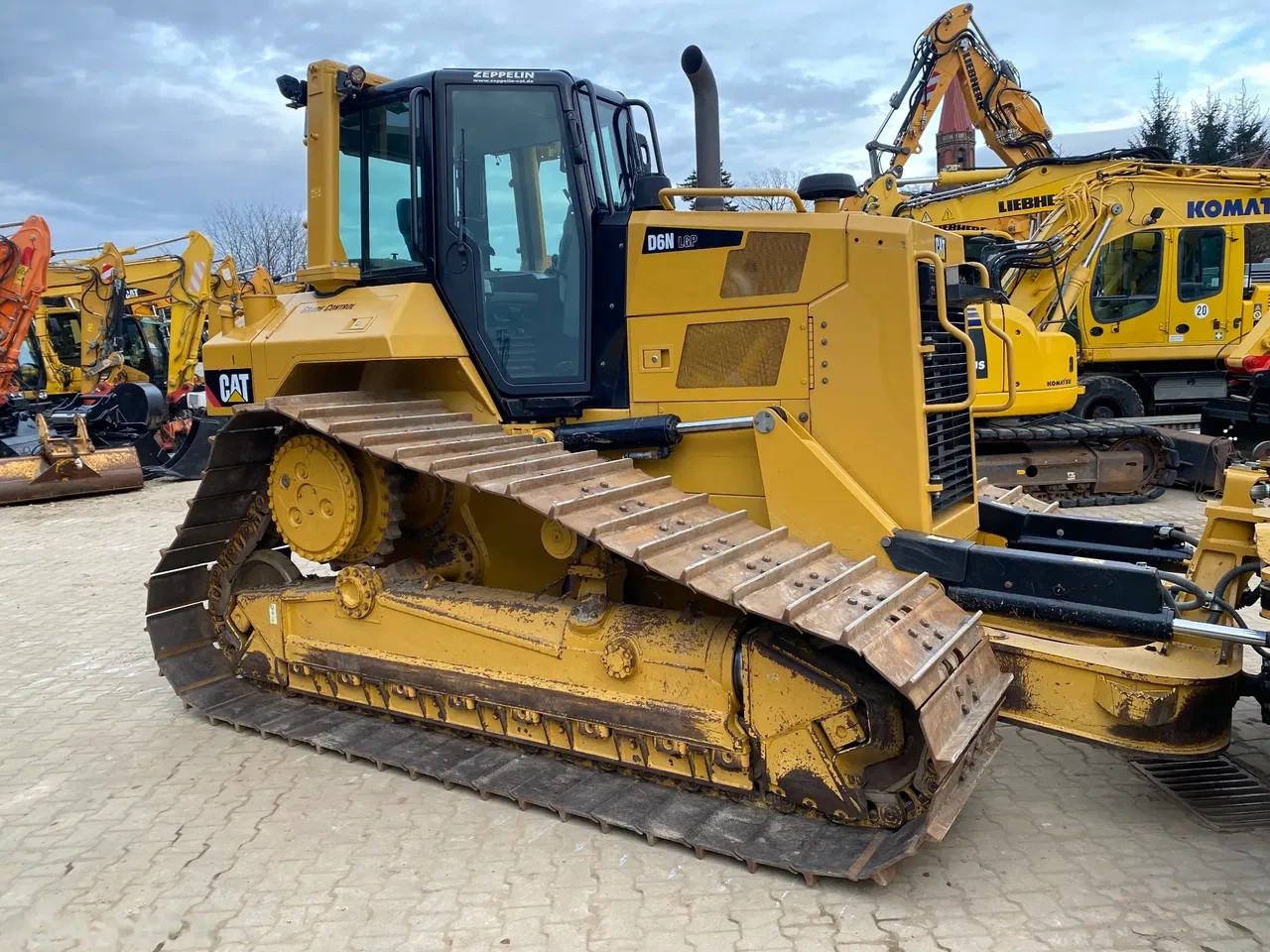 2016 Caterpillar D6N, 7.800 mth, Import Auf Lager in der EU — Foto 15 z 24