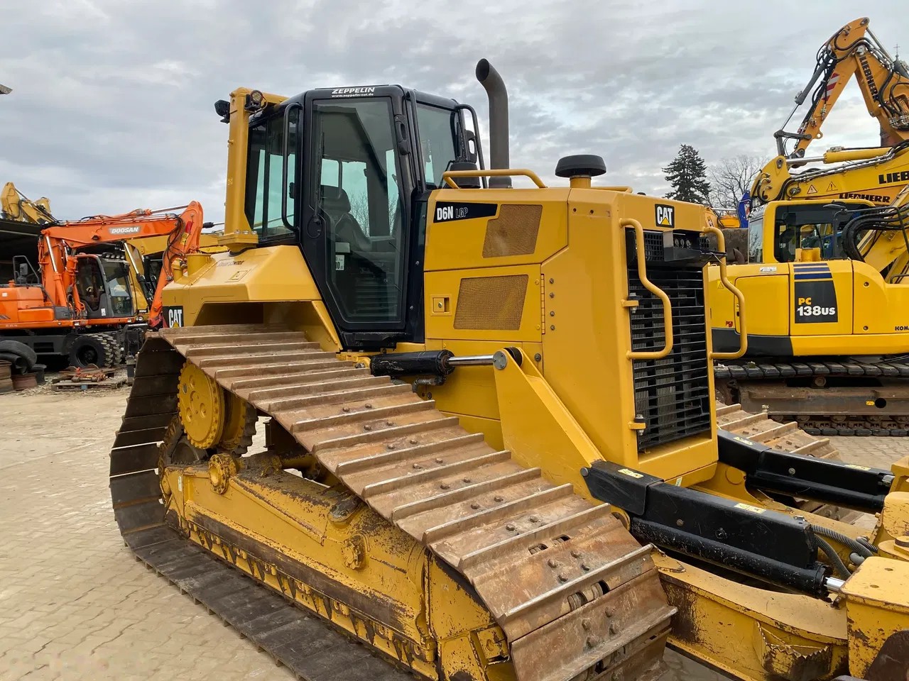 2016 Caterpillar D6N, 7.800 mth, Import Auf Lager in der EU — Foto 16 z 24