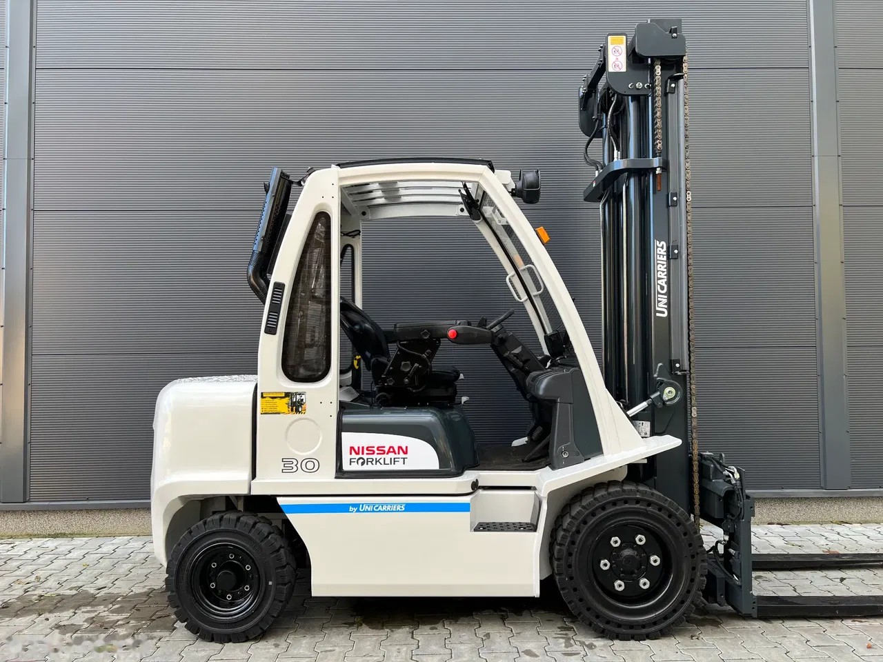 2015 Unicarriers YG1D2A30Q, 7.648 mth, Import Auf Lager in der EU — Foto 2 z 11