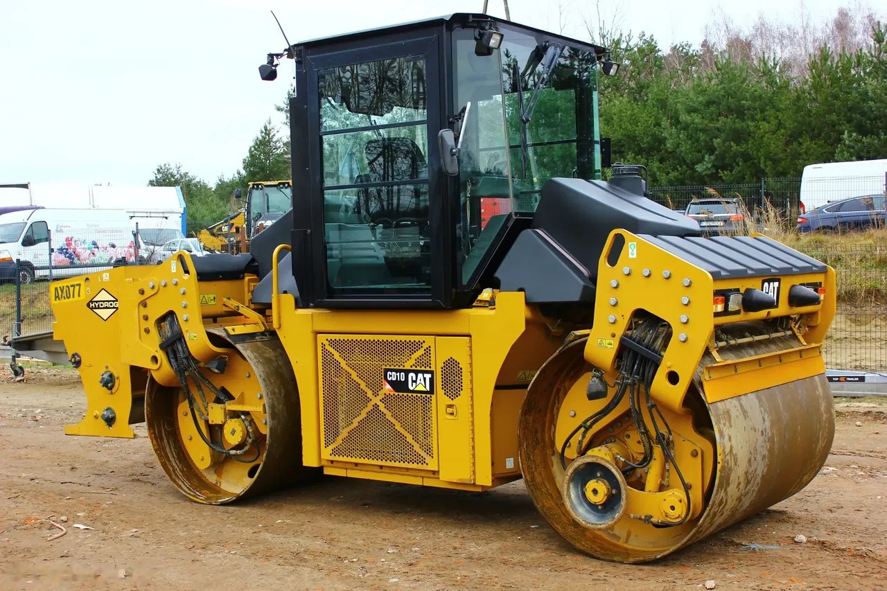 2017 Caterpillar CD10, 5.890 mth, Import Auf Lager in der EU — Foto 1