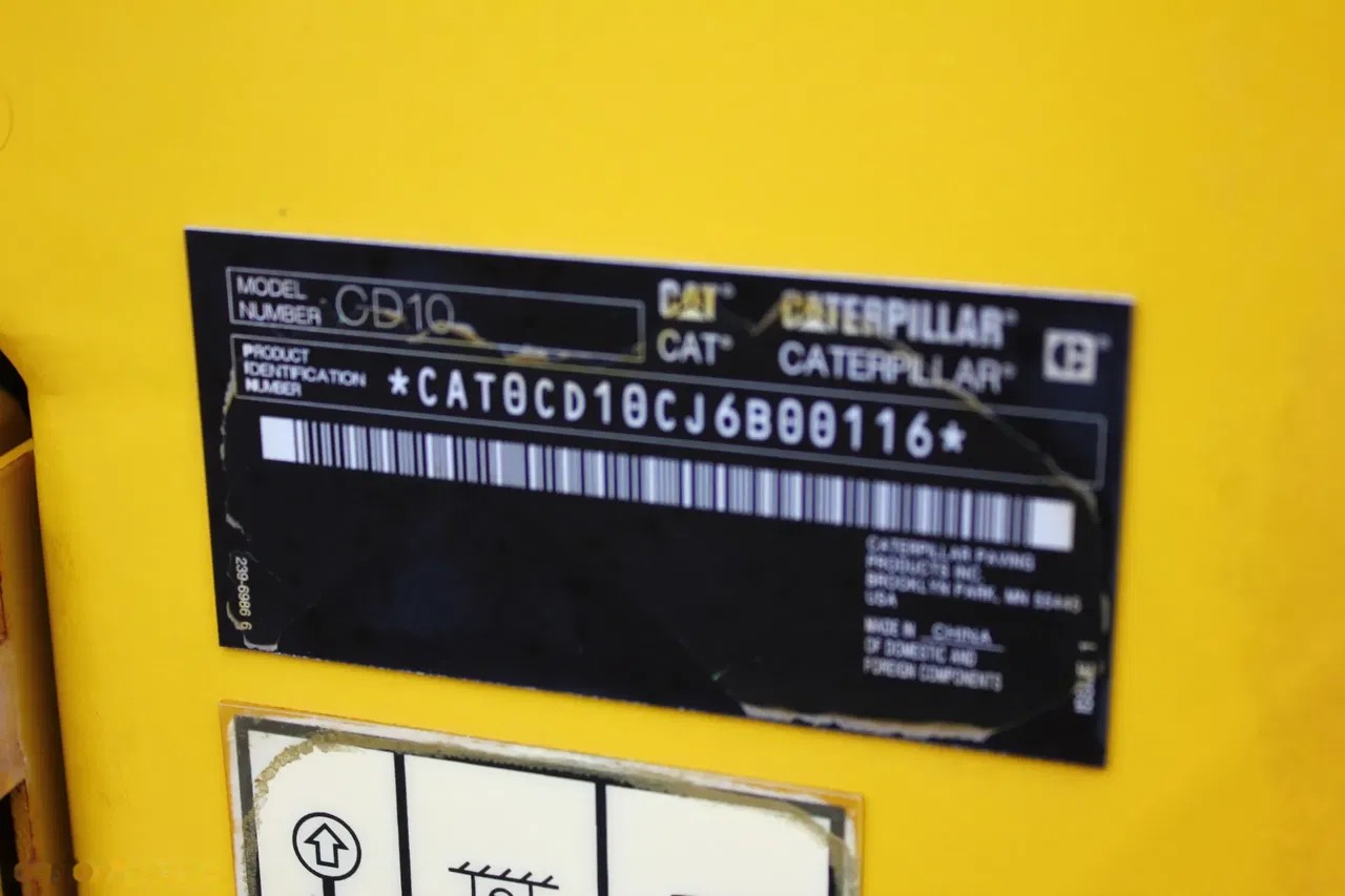 2017 Caterpillar CD10, 5.890 mth, Import Auf Lager in der EU — Foto 12 z 24