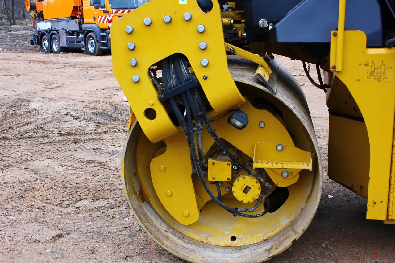 2017 Caterpillar CD10, 5.890 mth, Import Auf Lager in der EU — Foto 9 z 24