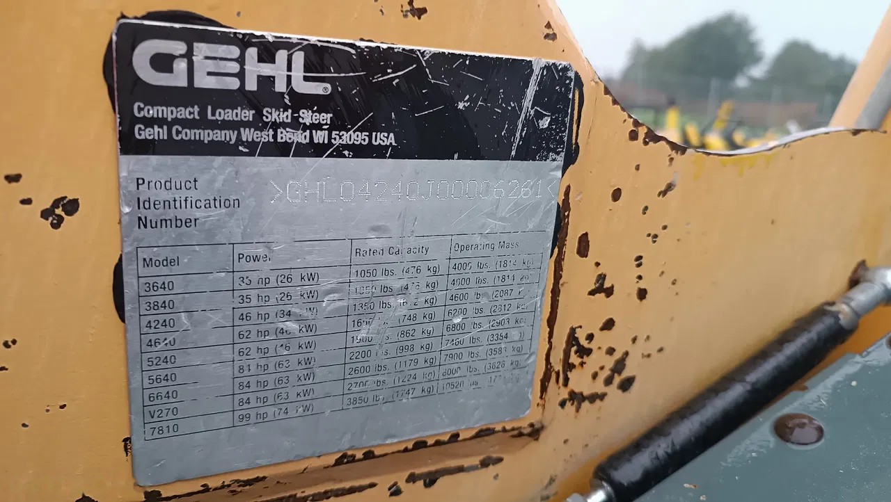 2010 Gehl 4240, Import Auf Lager in der EU — Foto 7 z 11