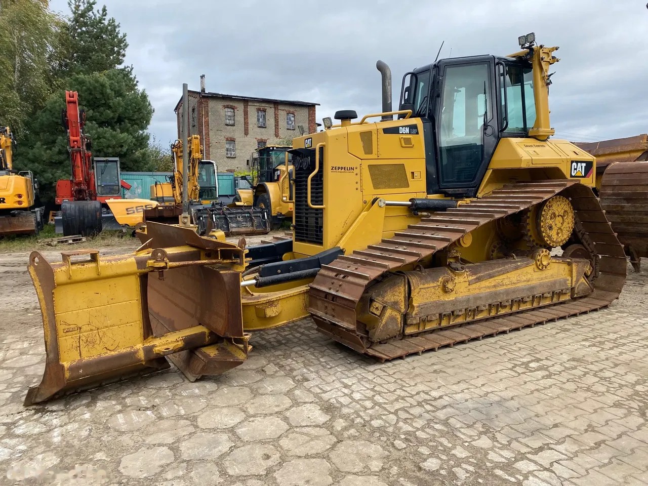 2017 Caterpillar D6N, 8.000 mth, Import Auf Lager in der EU — Foto 2 z 23