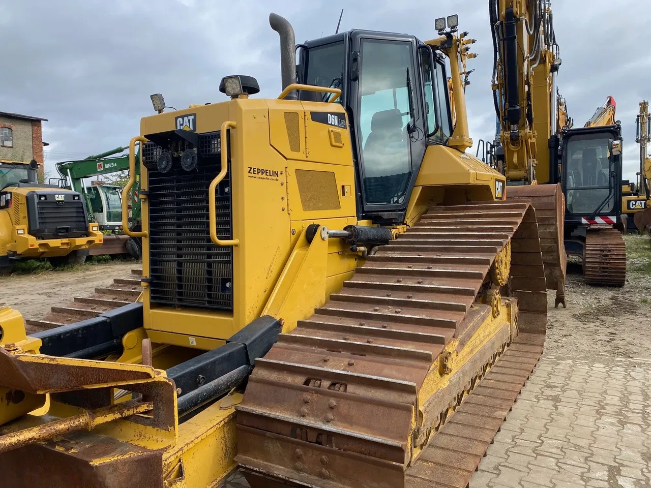 2017 Caterpillar D6N, 8.000 mth, Import Auf Lager in der EU — Foto 7 z 23